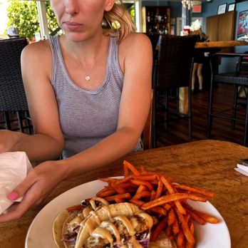Island Lava Java - Fish tacos & sweet potato fries - American Near Me - Kailua Kona, Hawaii Island Lava Java - Fish tacos & sweet potato fries - American Near Me - Kailua Kona, Hawaii