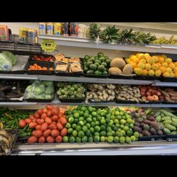 Las Carolinas Supermarket - Vegetales a los mejores precios! Deals on Produce!
