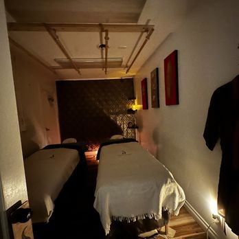 Silk Thai Therapy - Massage room for couples. - Massage Therapy Near Me - Denver, Colorado Silk Thai Therapy - Massage room for couples. - Massage Therapy Near Me - Denver, Colorado