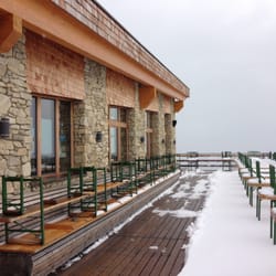 Panoramarestaurant Hahnenkamm - Große Terrasse, vor allem im Sommer sehr gut besucht.