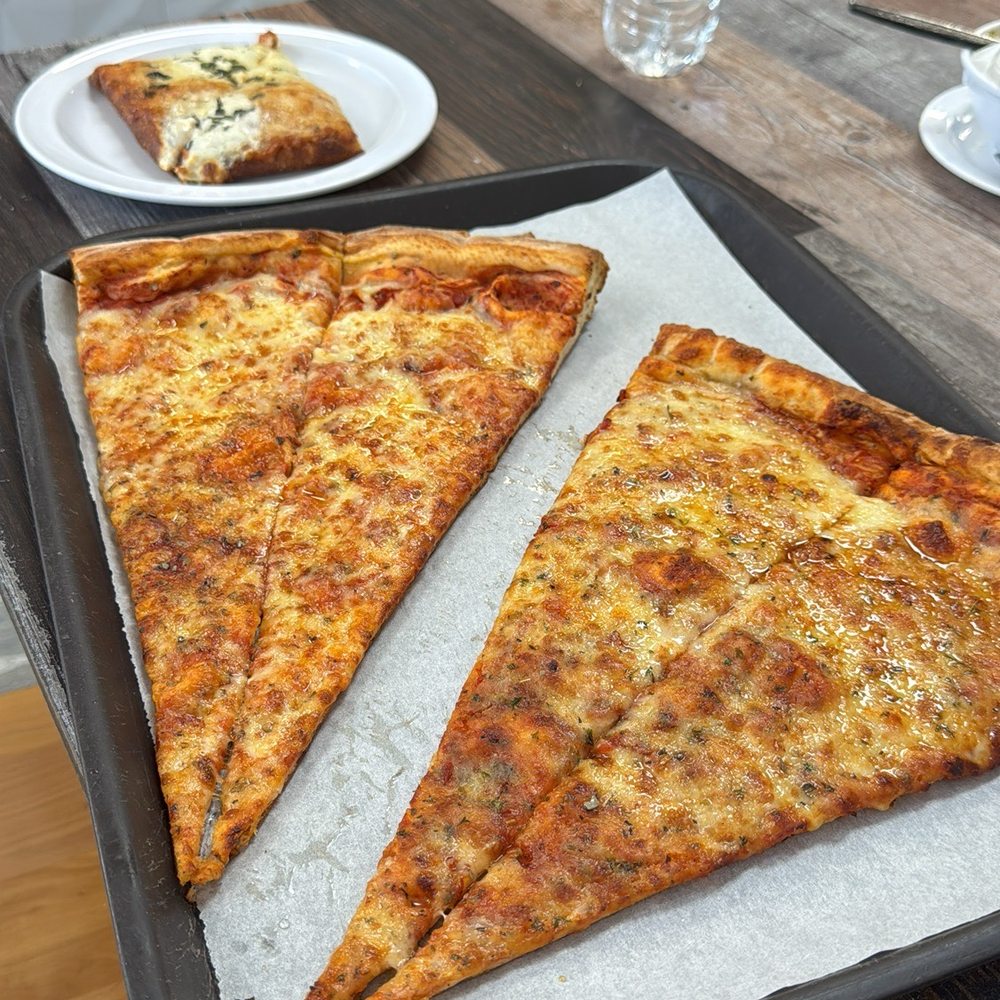 Lenny's Pizza - Three slices of pizza! - Pizza Near Me - Boca Raton, Florida Lenny's Pizza - Three slices of pizza! - Pizza Near Me - Boca Raton, Florida