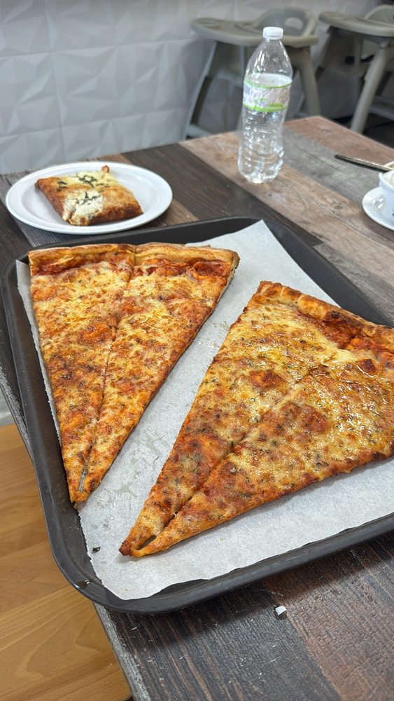 Lenny's Pizza
