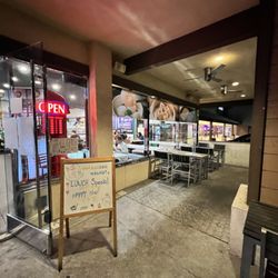 Hong Kong Cafe - Exterior Dining