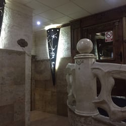 The Abbey Tavern - Interesantes lámparas