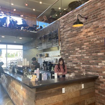 Coffee MCO - Bright open space great for studying! - Coffee & Tea Near Me - Los Angeles, California