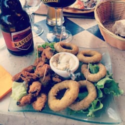 Le Bar Belge - Bière, calamars frits et moules braisées.