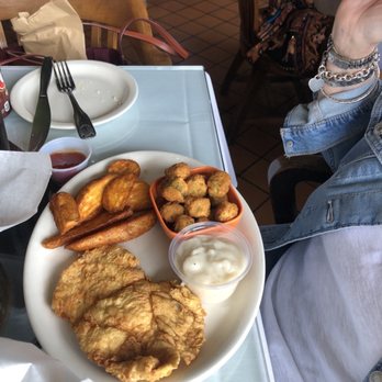 Ant Street Inn - Chicken fried chicken, okra, steak fries. - Hotels Near Me - Brenham, Texas