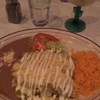 Mas Alla Del Sol - Chicken enchiladas - Mexican Near Me - Chicago, Illinois Mas Alla Del Sol - Chicken enchiladas - Mexican Near Me - Chicago, Illinois