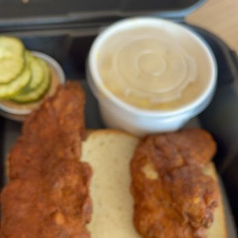 Dave's Hot Chicken - Chicken Shop Near Me - Clackamas, Oregon Dave's Hot Chicken - Chicken Shop Near Me - Clackamas, Oregon