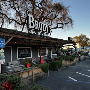 Brody's Restaurant - Barbeque Near Me - Sacramento, California