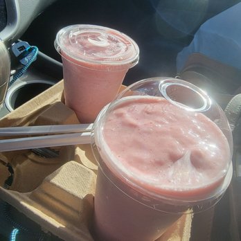 Fresheria - Strawberry Banana - Juice Bars & Smoothies Near Me - Bonita, California Fresheria - Strawberry Banana - Juice Bars & Smoothies Near Me - Bonita, California