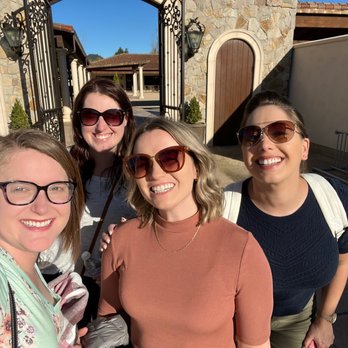Montagne Russe - Wine Tasting Room Near Me - Petaluma, California