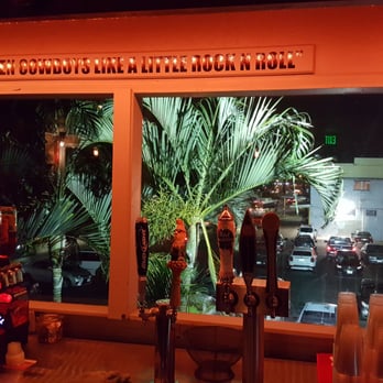 Whiskey Dix' Saloon - All for the atmosphere - Bars Near Me - Aiea, Hawaii