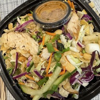 California Pizza Kitchen - Thai Chicken salad - Pizza Near Me - Las Vegas, Nevada California Pizza Kitchen - Thai Chicken salad - Pizza Near Me - Las Vegas, Nevada