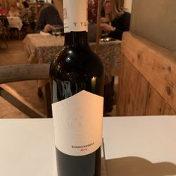 Restauracja Tatiana - The suggested wine. A deep red. If you like a Cabernet or Merlot you should enjoy this.