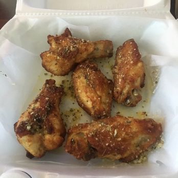 Mia Pizzeria - Garlic Parm wings - Pizza Near Me - Indianapolis, Indiana Mia Pizzeria - Garlic Parm wings - Pizza Near Me - Indianapolis, Indiana