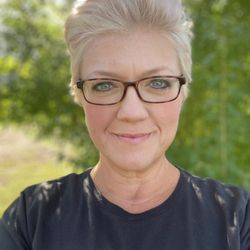 Quantum Wellness - Dr. Kristine Baker has over twenty years of experience as a Chiropractor