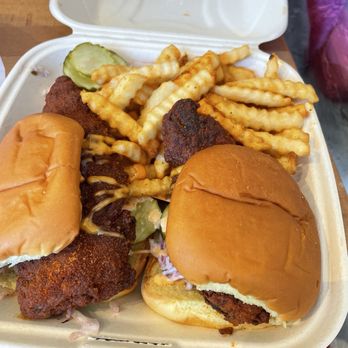 Dave's Hot Chicken - Dave's #2 2 Sliders w/ Fries - Chicken Shop Near Me - Brooklyn, New York