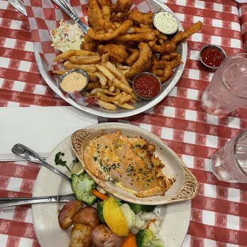 The Crab Pot - Dinner - Seafood Near Me - Seattle, Washington The Crab Pot - Dinner - Seafood Near Me - Seattle, Washington
