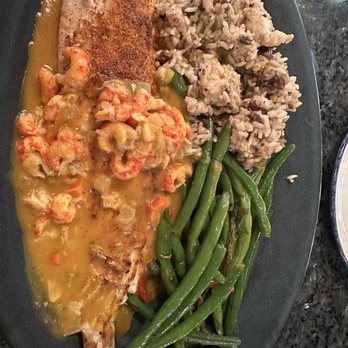 Landry's Seafood House - Blackened red fish w/shrimp étouffée - Seafood Near Me - Branson, Missouri Landry's Seafood House - Blackened red fish w/shrimp étouffée - Seafood Near Me - Branson, Missouri
