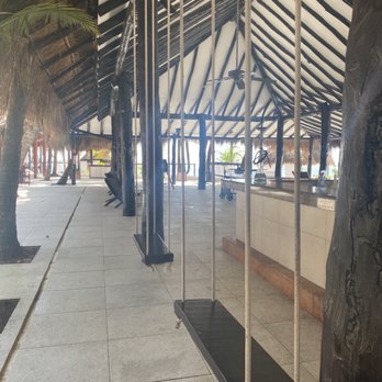 El Dorado Seaside Suites - Swing bar - Hotels Near Me - Solidaridad, ROO