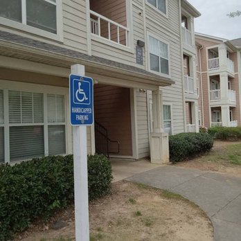 Belle Vista Apartment - What the grass really looks like. - Apartments Near Me - Lithonia, Georgia Belle Vista Apartment - What the grass really looks like. - Apartments Near Me - Lithonia, Georgia