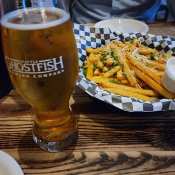Ghostfish Brewing - Breweries Near Me - Seattle, Washington