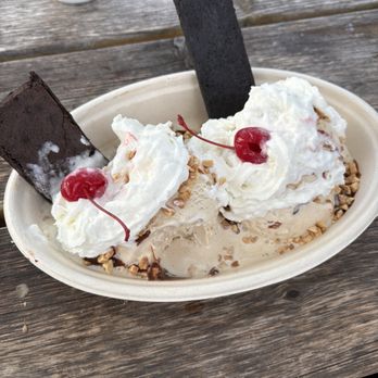 Big Dipper Ice Cream - Starship Sundae - Ice Cream & Frozen Yogurt Near Me - Missoula, Montana