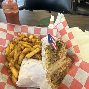Original Flavor Bistro - Bistec sandwich it was wonderful and it is definitely different but good. - Venezuelan Near Me - Summersville, West Virginia