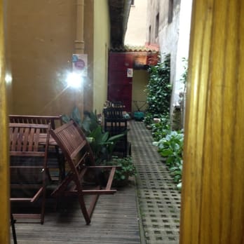 Tetería La Luna - Patio - Coffee & Tea Near Me - Pamplona, NA