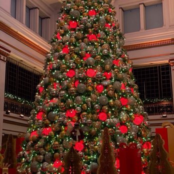 Macy's - Gigantic Christmas Tree 7th floor of downtown Macy's - Department Stores Near Me - Chicago, Illinois