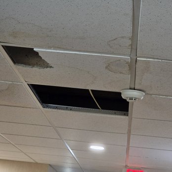 Days Inn by Wyndham Niles - Ceiling is missing some coverings - Hotels Near Me - Niles, Ohio Days Inn by Wyndham Niles - Ceiling is missing some coverings - Hotels Near Me - Niles, Ohio