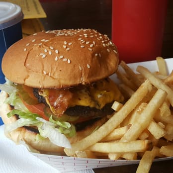 Char-Pit - Bacon cheeseburger combo, 1/4 lb - American Near Me - Kings Beach, California Char-Pit - Bacon cheeseburger combo, 1/4 lb - American Near Me - Kings Beach, California