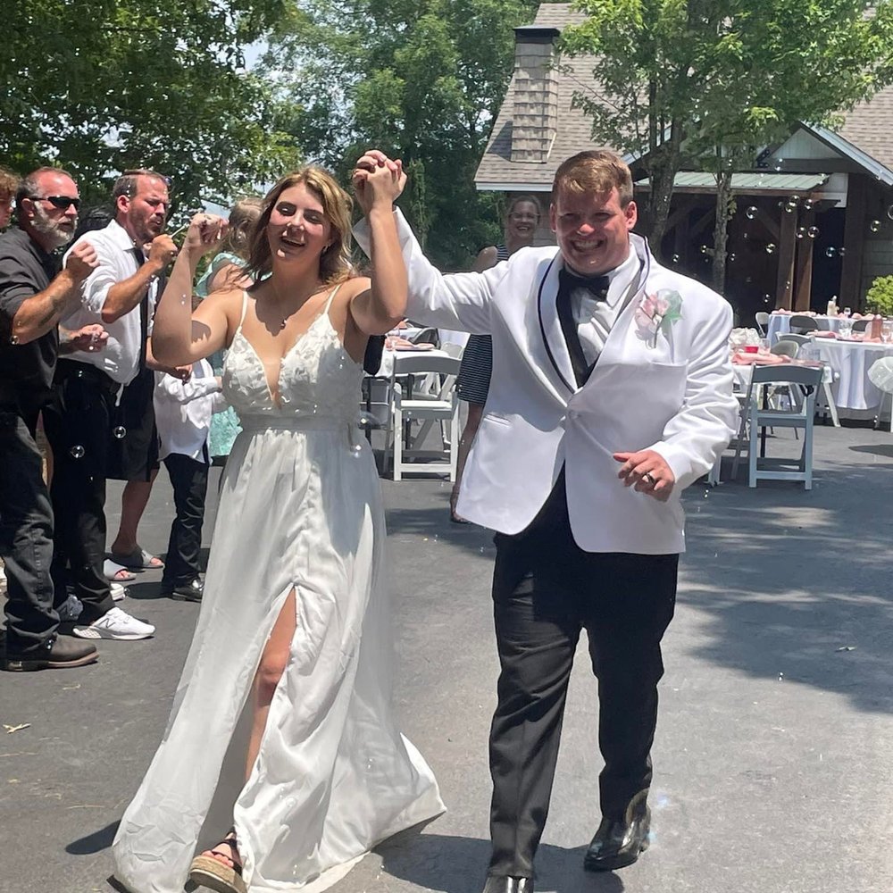 Suttle Ridge at DeGray - Reception and bubble walk out - Venues & Event Spaces Near Me - Arkadelphia, Arkansas