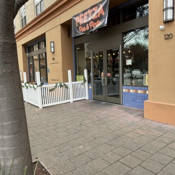 Peetza Pies & Pints - Pizza Near Me - Walnut Creek, California Peetza Pies & Pints - Pizza Near Me - Walnut Creek, California