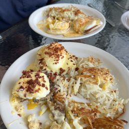 New Bern Benedict and Traditional Benedict