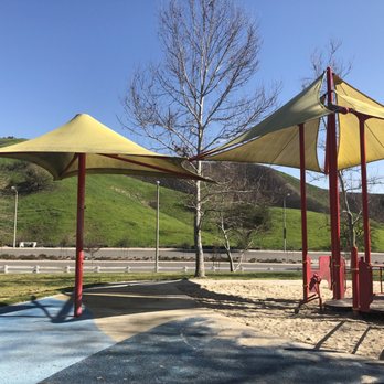 Gates Park - Parks Near Me - Calabasas, California