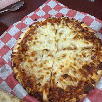 Joey C’s Pizza - Pineapple cheese pizza - Pizza Near Me - Woodbury, Minnesota Joey C’s Pizza - Pineapple cheese pizza - Pizza Near Me - Woodbury, Minnesota