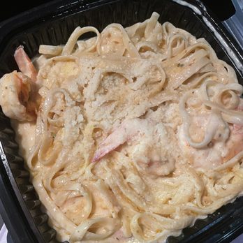 Italiano's Restaurant - Shrimp Alfredo - Italian Near Me - Baltimore, Maryland