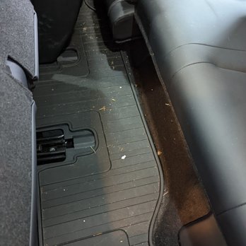 Park Place Auto Salon - Third row was not vacuum nor the seat leather was conditioned. - Auto Detailing Near Me - Bellevue, Washington Park Place Auto Salon - Third row was not vacuum nor the seat leather was conditioned. - Auto Detailing Near Me - Bellevue, Washington