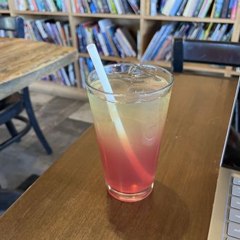 Makwa Coffee - Green tea lemonade with blueberry - Coffee & Tea Near Me - Roseville, Minnesota Makwa Coffee - Green tea lemonade with blueberry - Coffee & Tea Near Me - Roseville, Minnesota