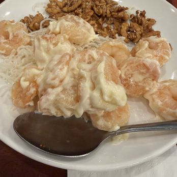 Hing Lung Cafe - M6. Honey Walnut Prawns - Cantonese Near Me - South San Francisco, California Hing Lung Cafe - M6. Honey Walnut Prawns - Cantonese Near Me - South San Francisco, California