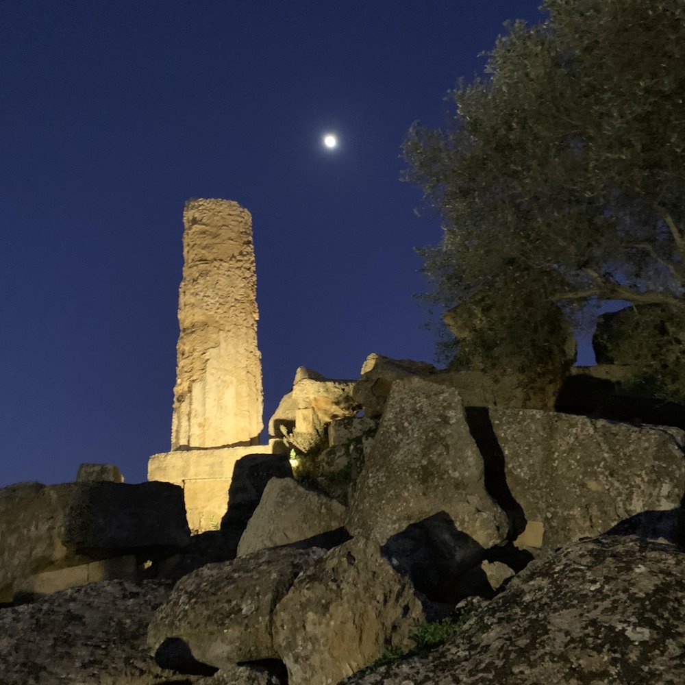 Valle dei Templi - Partial view of one of the temples at night - Landmarks & Historical Buildings Near Me - Agrigento, AG