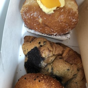 Tous les Jours - Mango Cream Donut, Crookie, & Curry Croquette - Desserts Near Me - New Britain, Connecticut Tous les Jours - Mango Cream Donut, Crookie, & Curry Croquette - Desserts Near Me - New Britain, Connecticut