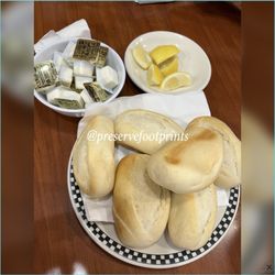 Park City Diner & Coffee Shop - Dinner rolls #parkcitydiner #dinerlancasterpa #preservefootprints