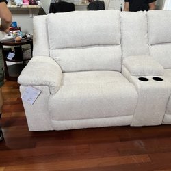 Family Discount Furniture Store