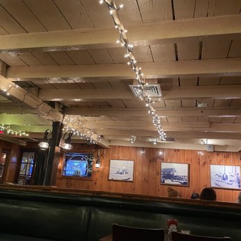 Wharf Pub & Restaurant - Inside - Pubs Near Me - Edgartown, Massachusetts Wharf Pub & Restaurant - Inside - Pubs Near Me - Edgartown, Massachusetts