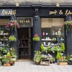 Giraffe Gift Shop & Cafe