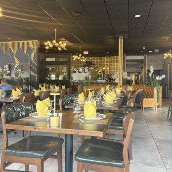 Golden Horn Restaurant - Inside the restaurant - Mediterranean Near Me - Tinton Falls, New Jersey
