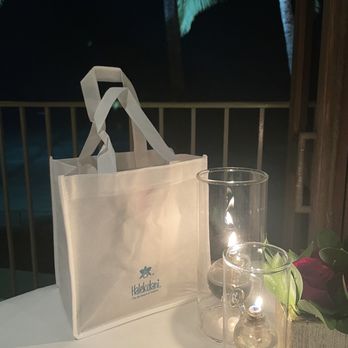 La Mer - Gift after dinner - French Near Me - Honolulu, Hawaii La Mer - Gift after dinner - French Near Me - Honolulu, Hawaii